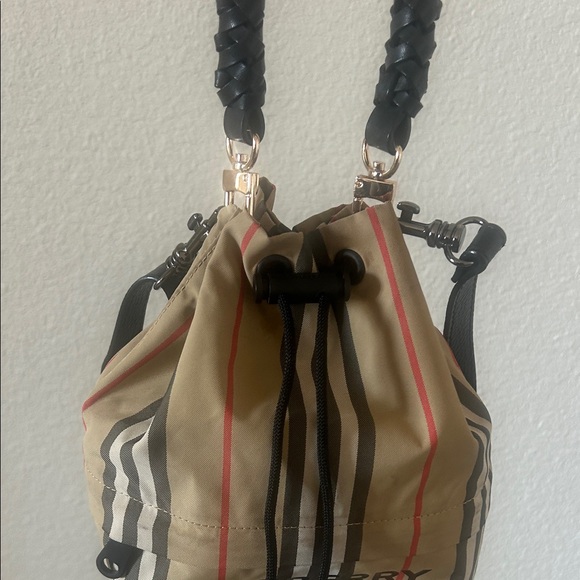 Burberry Icon Stripe ECONYL® Drawcord Pouch - Picture 5 of 6